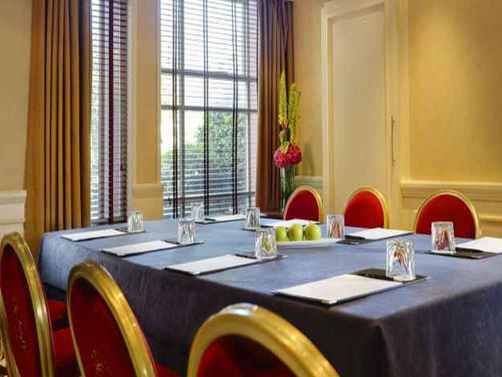 Clyde Court Hotel Dublin Bagian luar foto