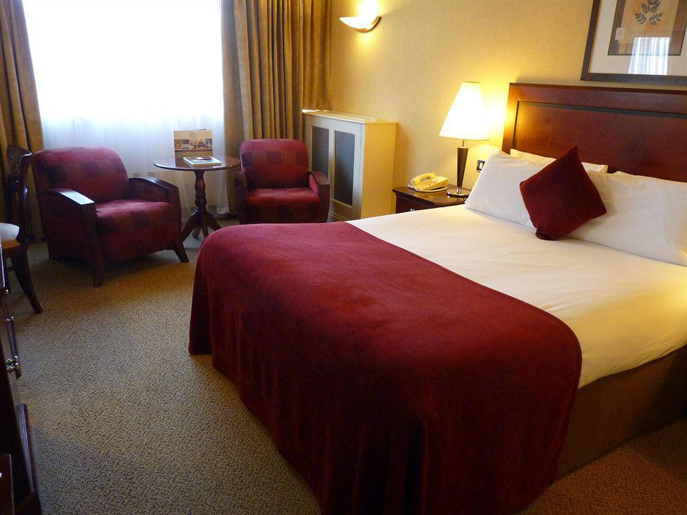 Clyde Court Hotel Dublin Bagian luar foto